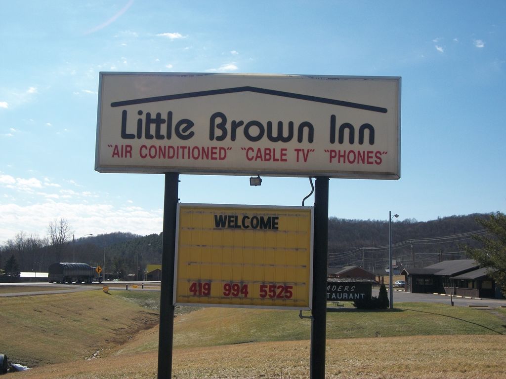 Mohican Little Brown Inn Loudonville Buitenkant foto